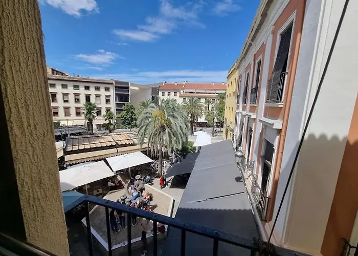 Exclusividad A Pie De La Torre De La Catedral